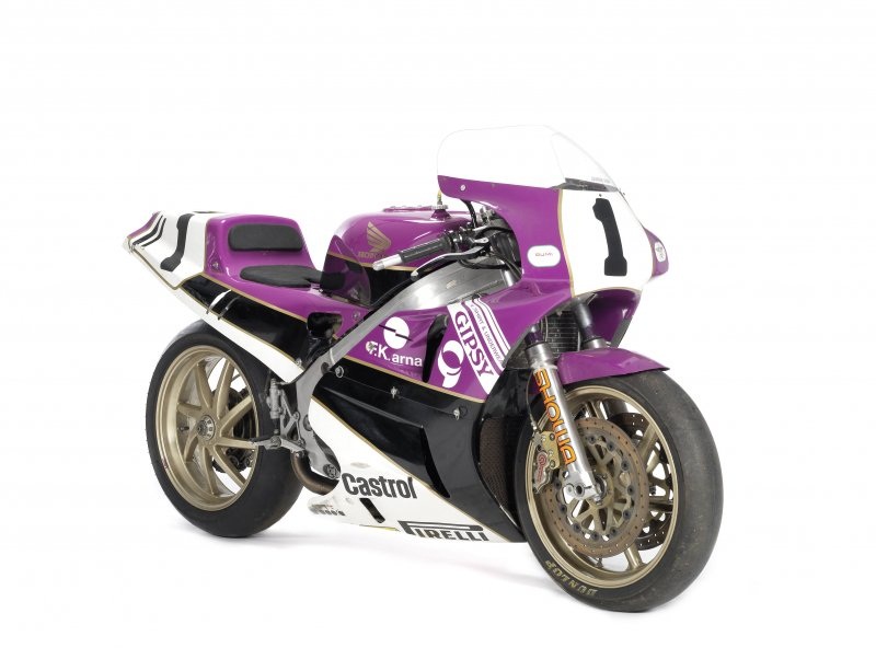 Аукционеры Bonhams продадут с аукциона в Париже коллекцию гоночных мотоциклов Garelli