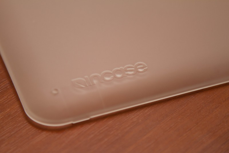 Защитный футляр Hardshell Case от компании Incase для MacBook Pro 15
