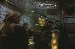 Лепрекон 4: В Космосе / Leprechaun IV: In Space (1997 / DVDRip)