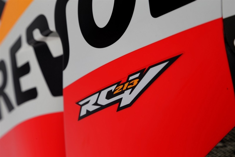 Гоночный прототип  Honda RC213V 2013 (44 фото)