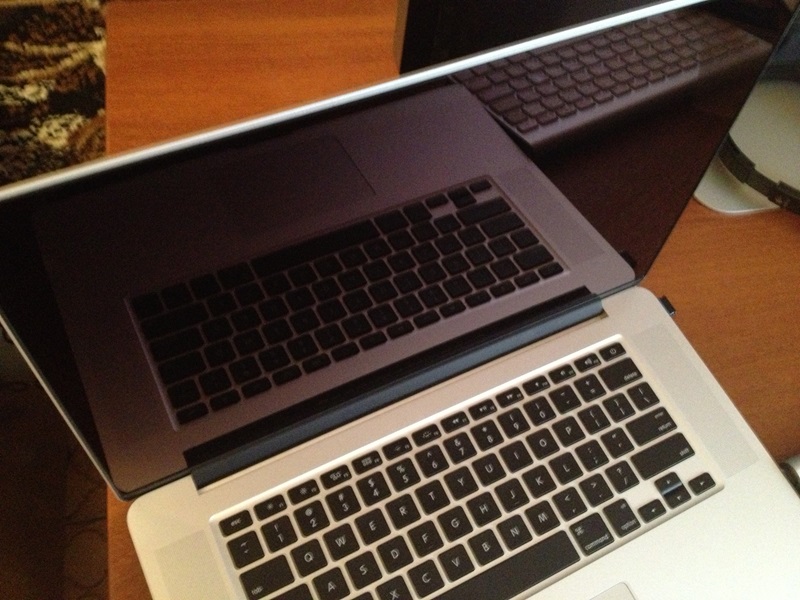 Установка матовой пленки Radtech CearCal на MacBook Pro 15 Retina 2013